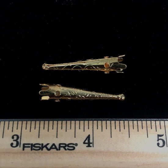 3FN29 Gold Color Bolo Tips with Design