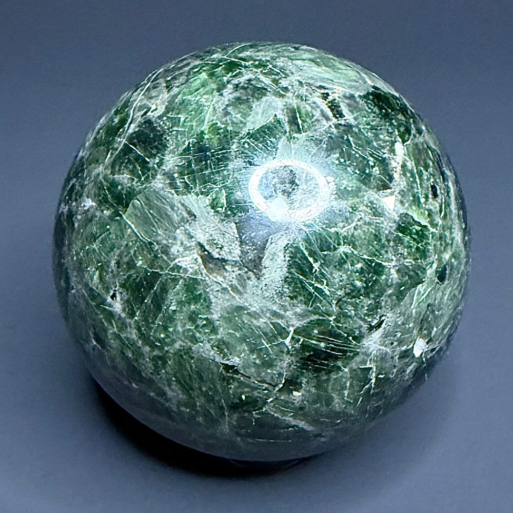 SP412 Diopside Sphere