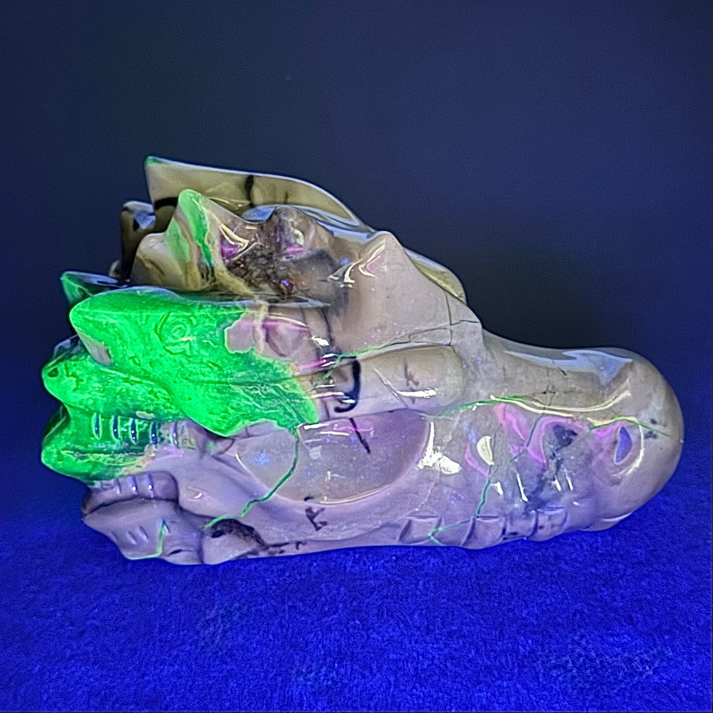 PR325 Volcano Agate Dragon Skull