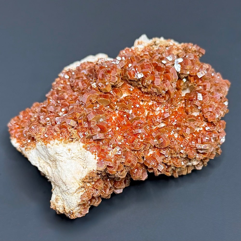 M121 Vanadinite