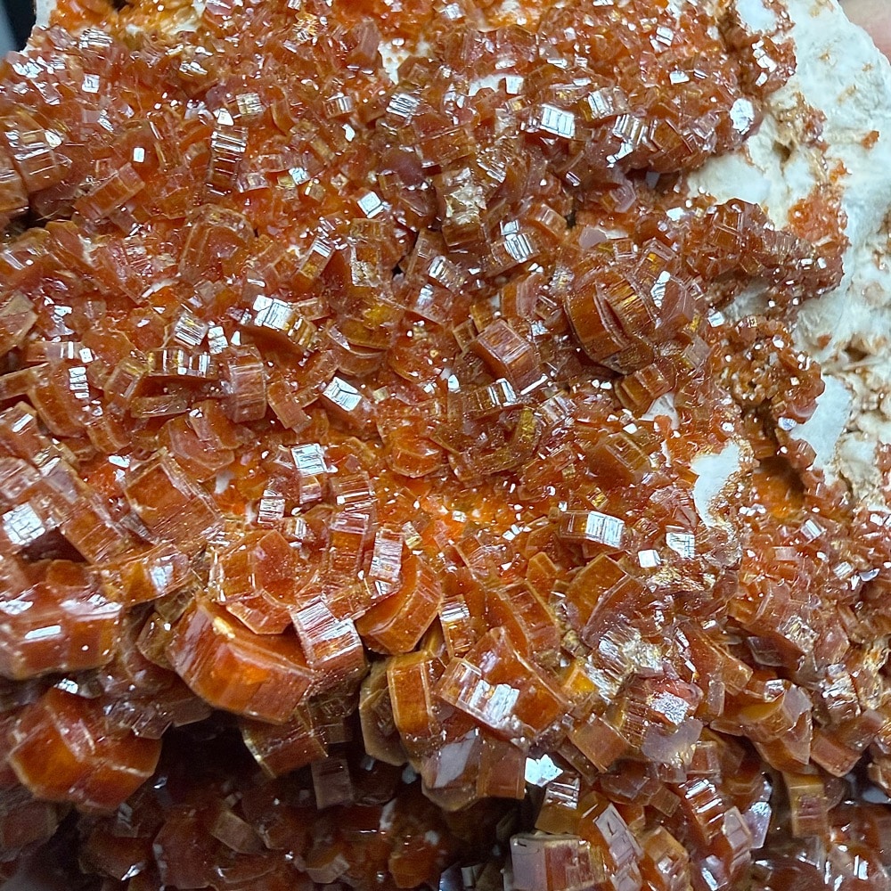 M121 Vanadinite