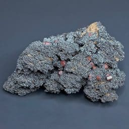 M216 Vanadinite Goethite