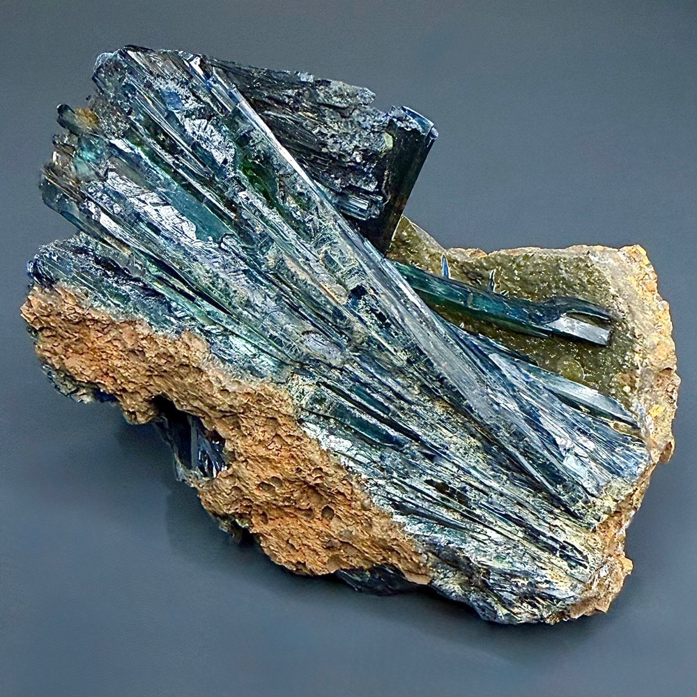 M709 Vivianite