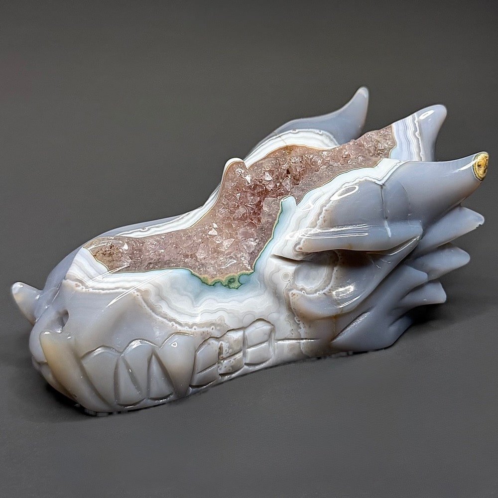 CV419 Brazil Agate Dragon Skull