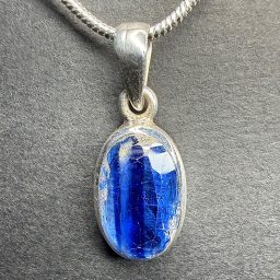 PN305 Kyanite