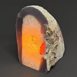 LT209 Brazilian Agate Lamp.