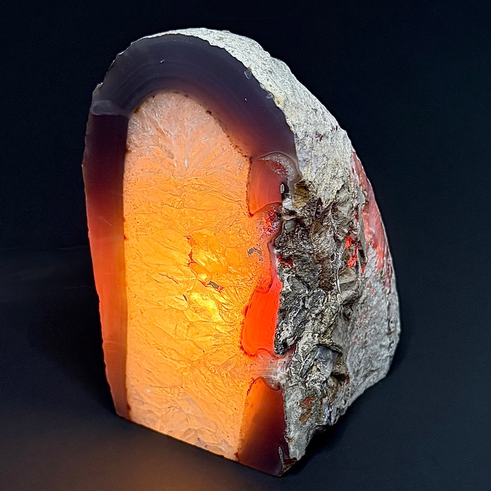 LT209 Brazilian Agate Lamp.