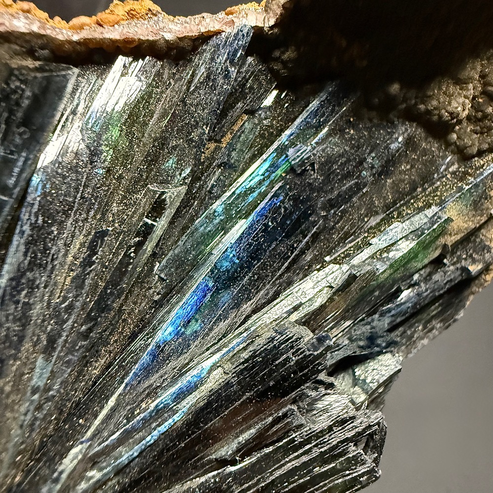 M318 Vivianite