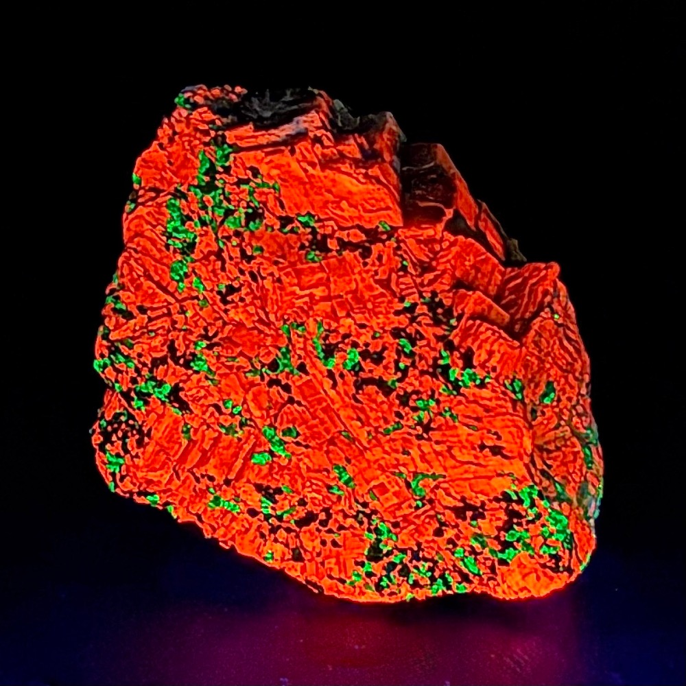 M814 Franklinite - Willemite -Calcite - Image 4