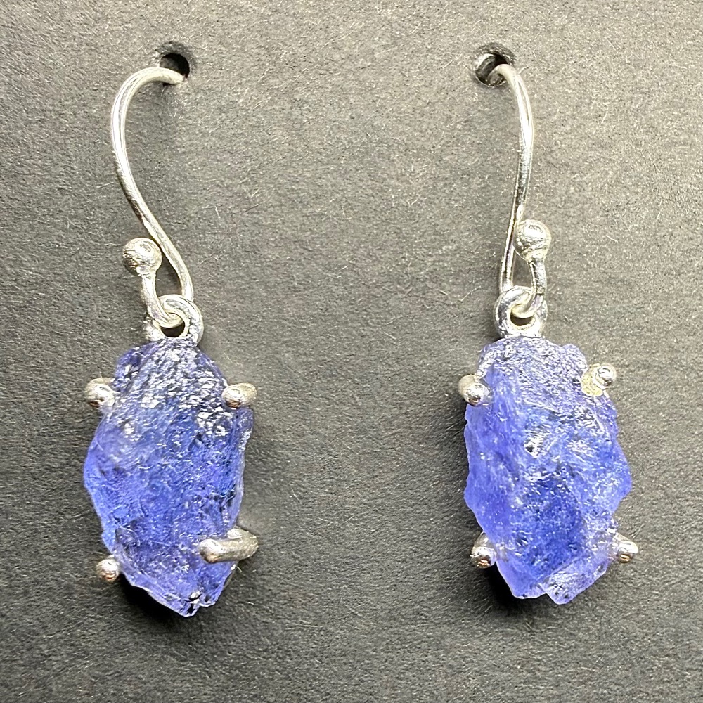 E104 Tanzanite