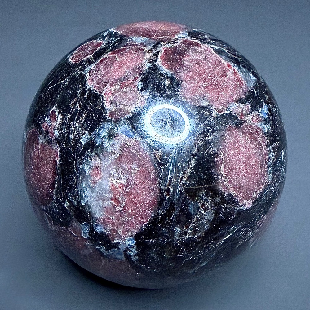 SP1001 Garnet and Astrophyllite