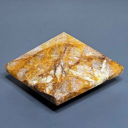 PR209 Iron Quartz Pyramid