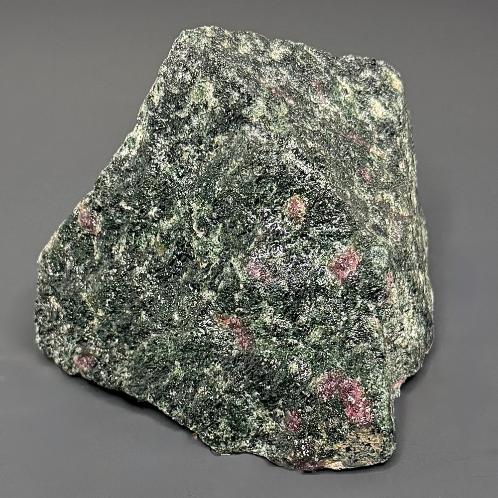 GR124 Ruby Zoisite - The Rock Shed