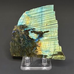 M105 Labradorite