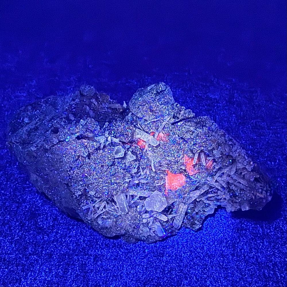 M218 Skutterudite & Quartz