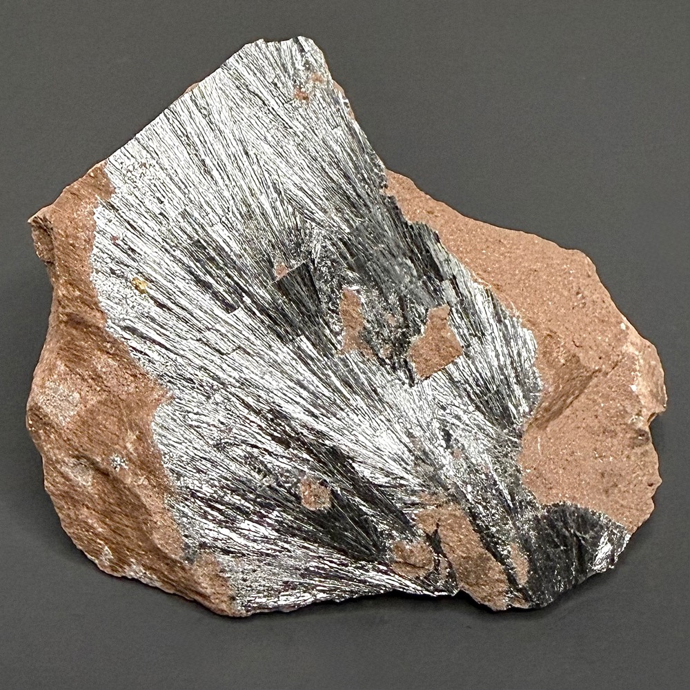M606 Pyrolusite