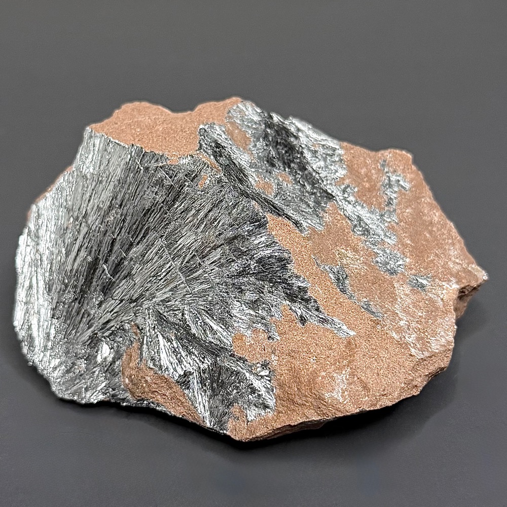 M606 Pyrolusite - Image 4