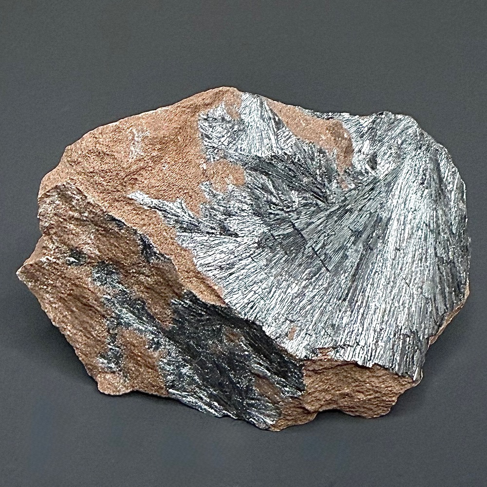 M606 Pyrolusite
