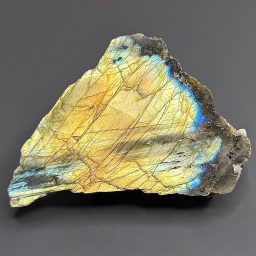 M105 Labradorite