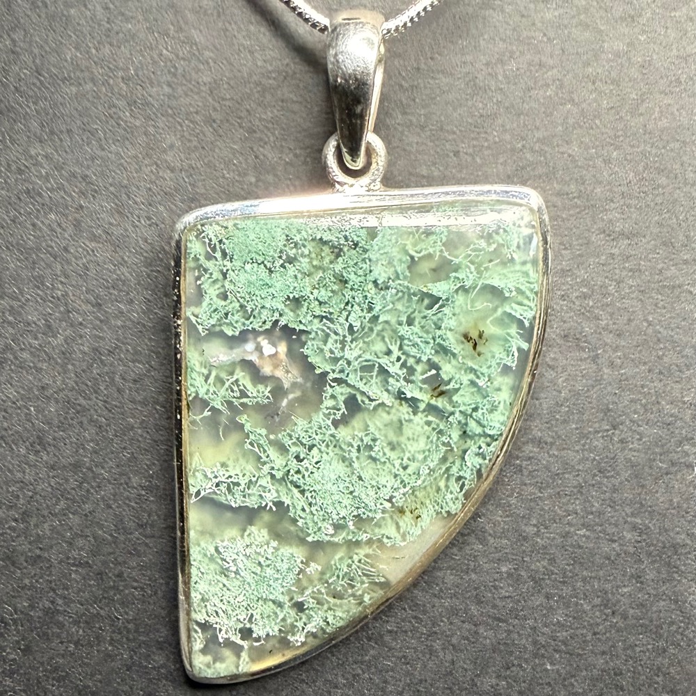 PN805 India Green Moss Agate