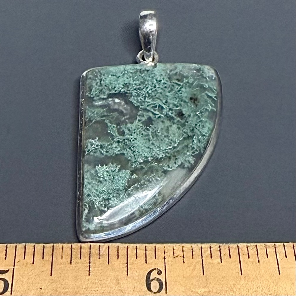 PN805 India Green Moss Agate