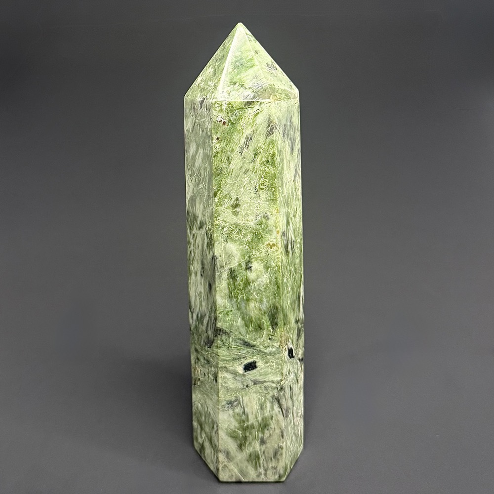 PR1116 Chrysoprase Obelisk