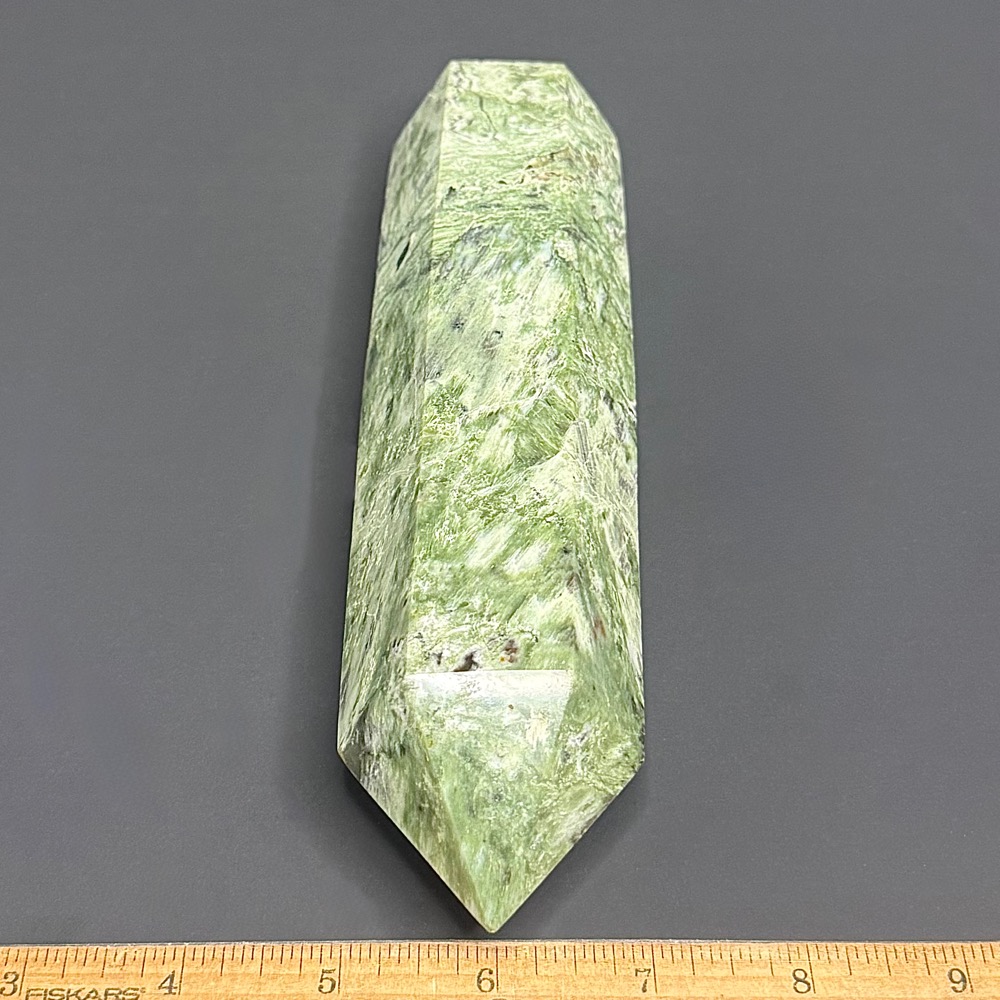 PR1116 Chrysoprase Obelisk