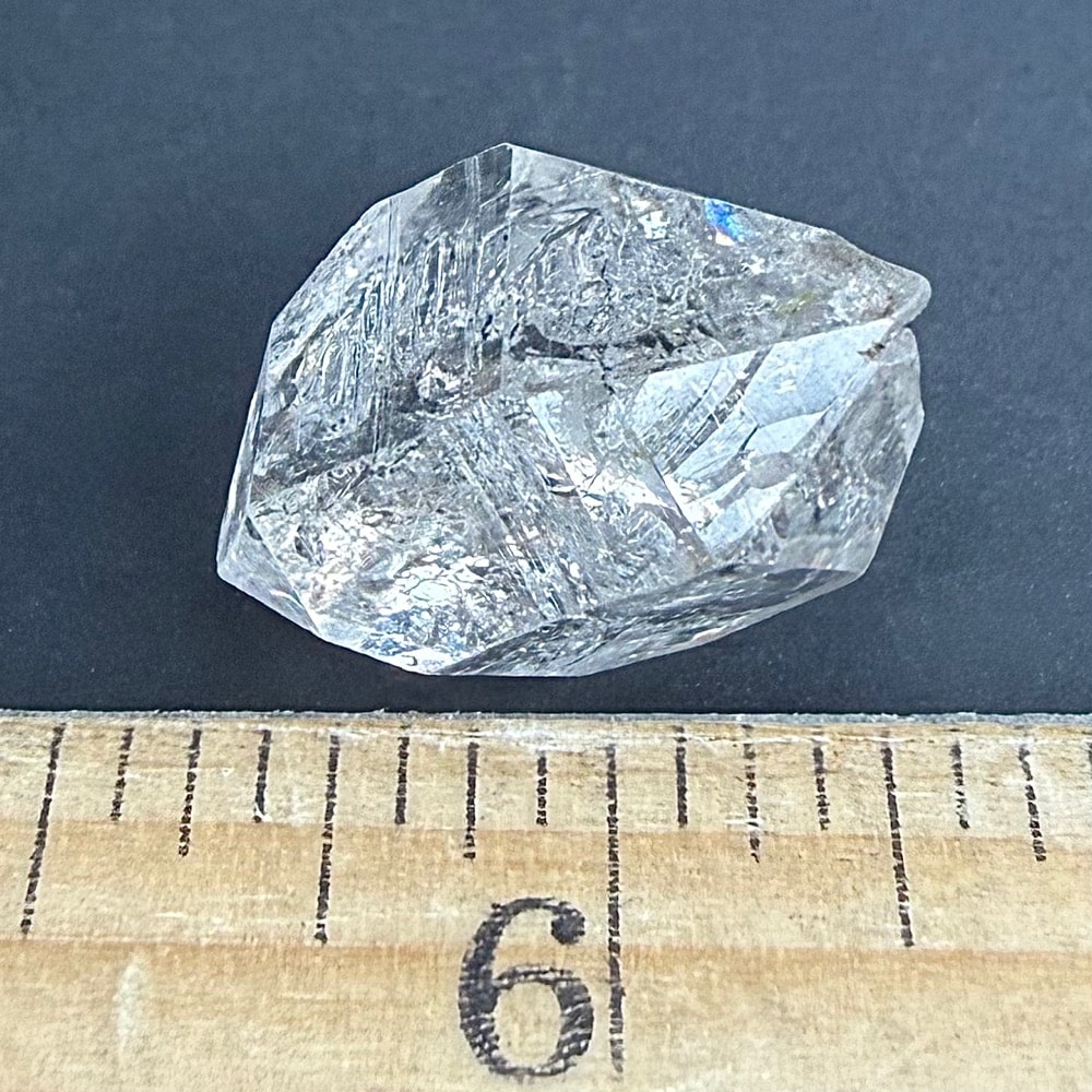 M819 Petroleum Quartz Crystal - Image 2