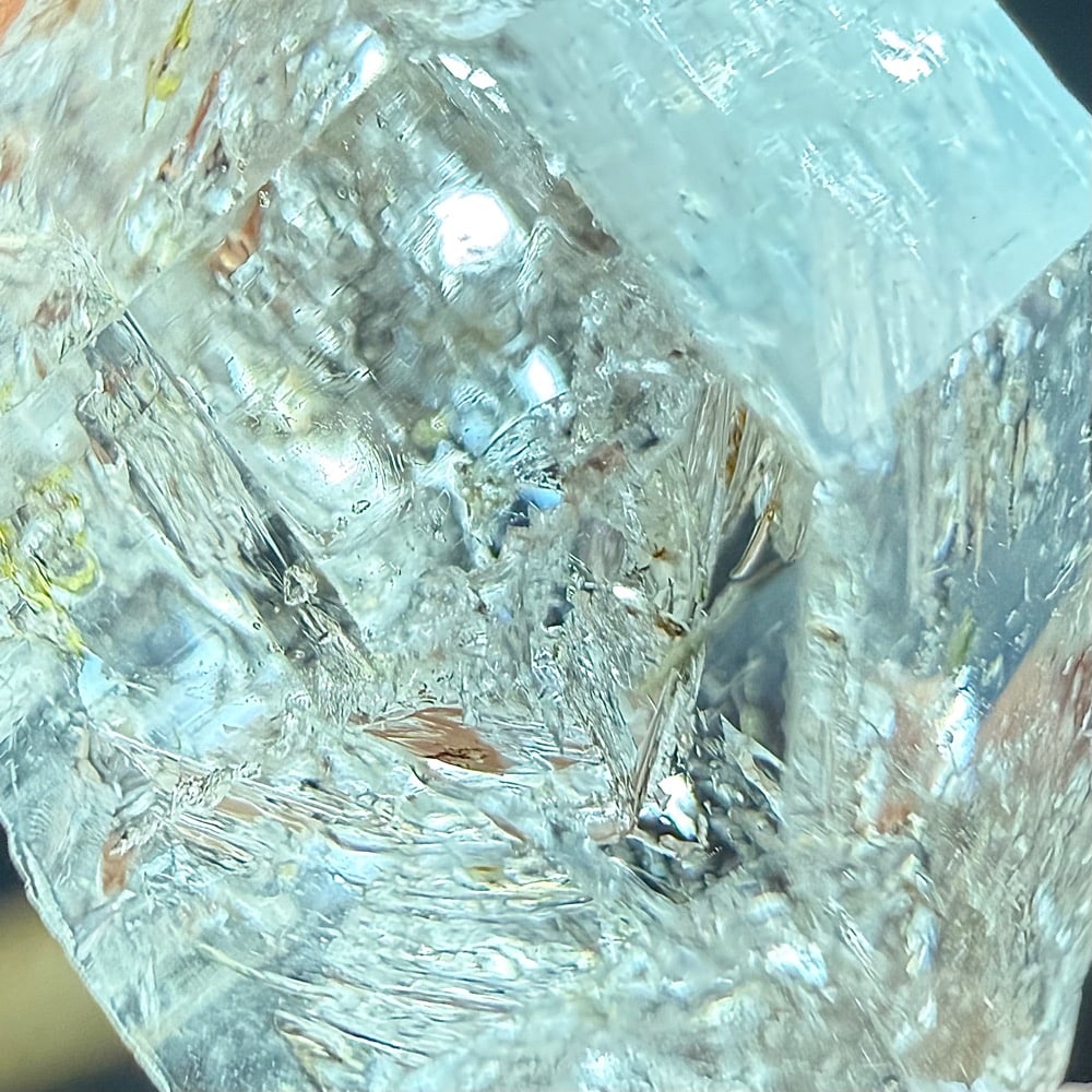 M819 Petroleum Quartz Crystal - Image 7
