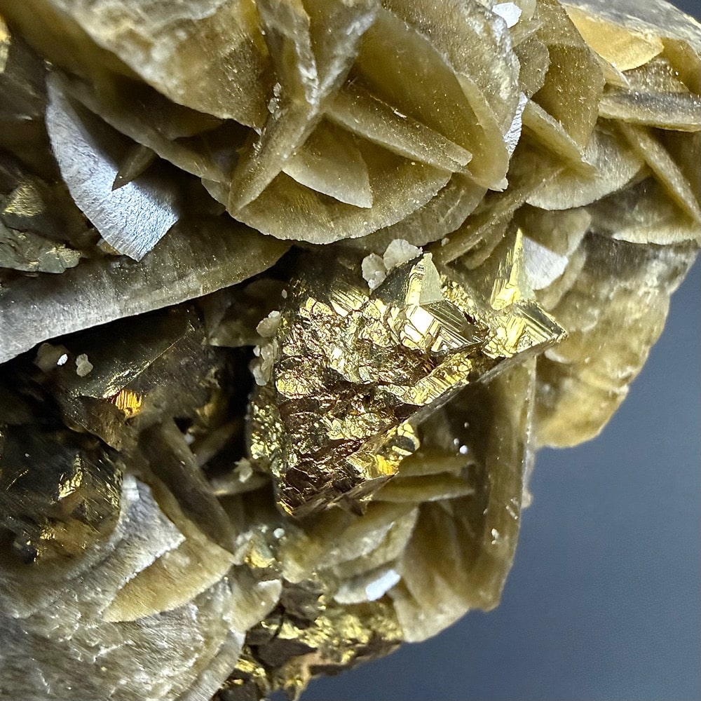 M100 Barite Chalcopyrite - Image 5