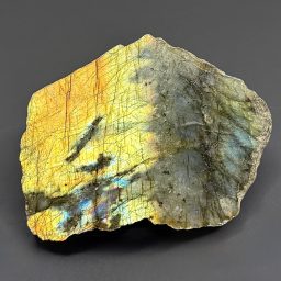 M105 Labradorite