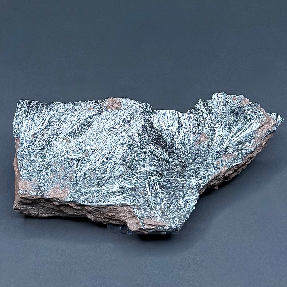 M606 Pyrolusite