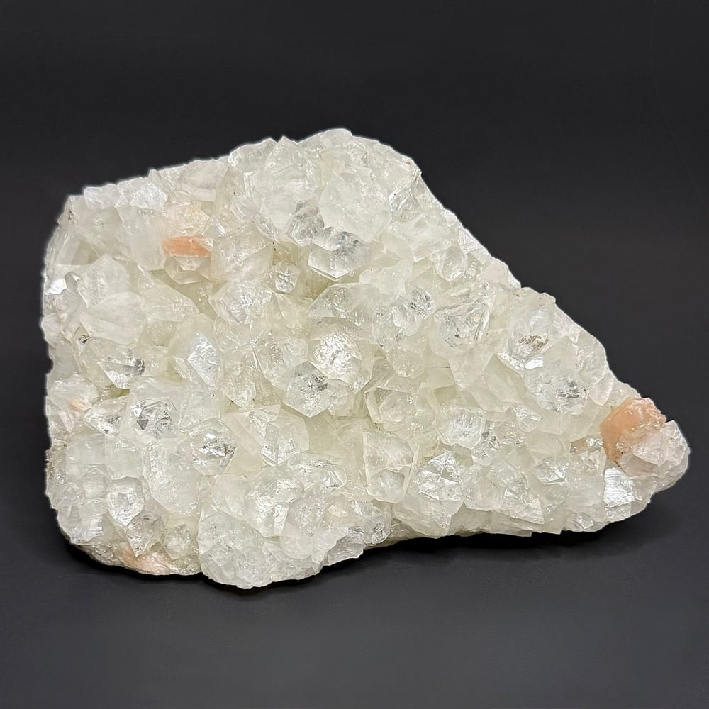 M303 Stilbite and Apophyllite