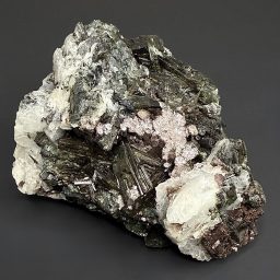 M319 Tourmaline Albite