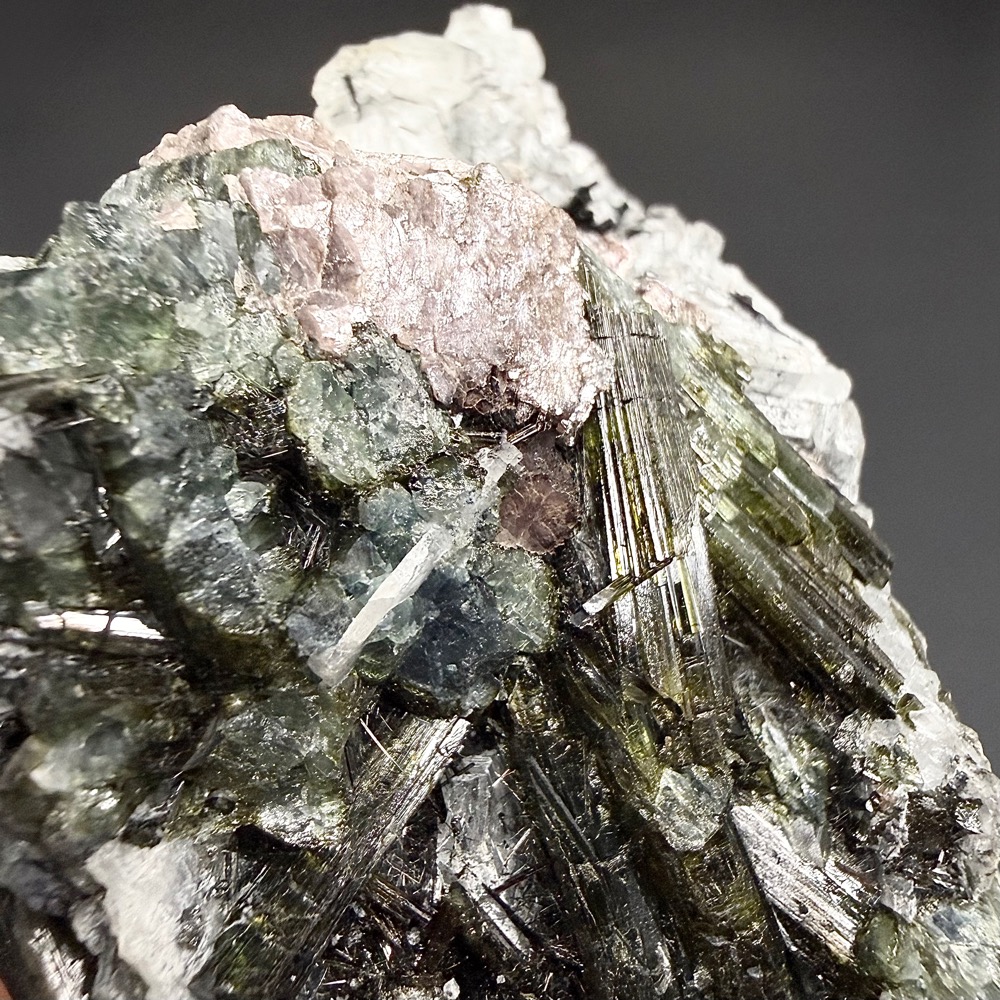 M319 Tourmaline Albite - Image 6