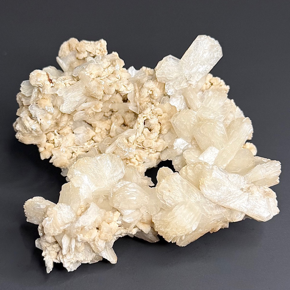 M418 Stilbite and Apophyllite