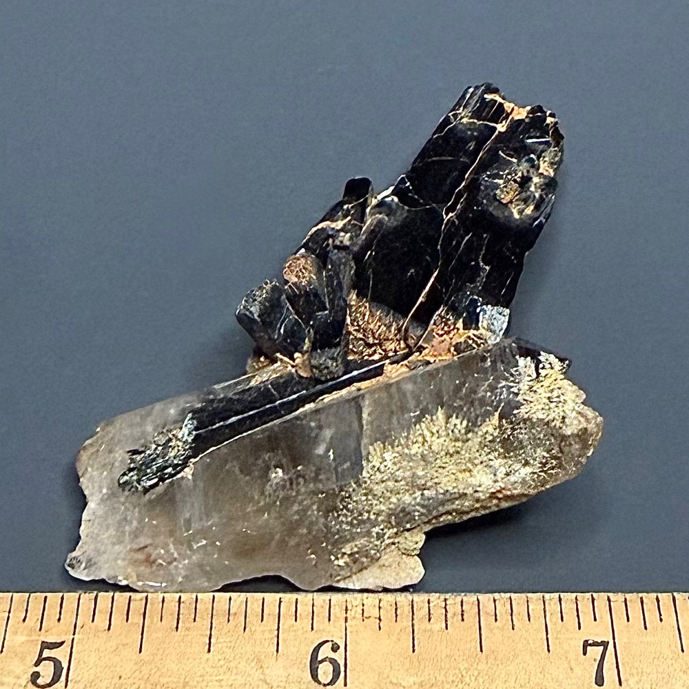 M200 Aegirine Smoky Quartz - Image 3
