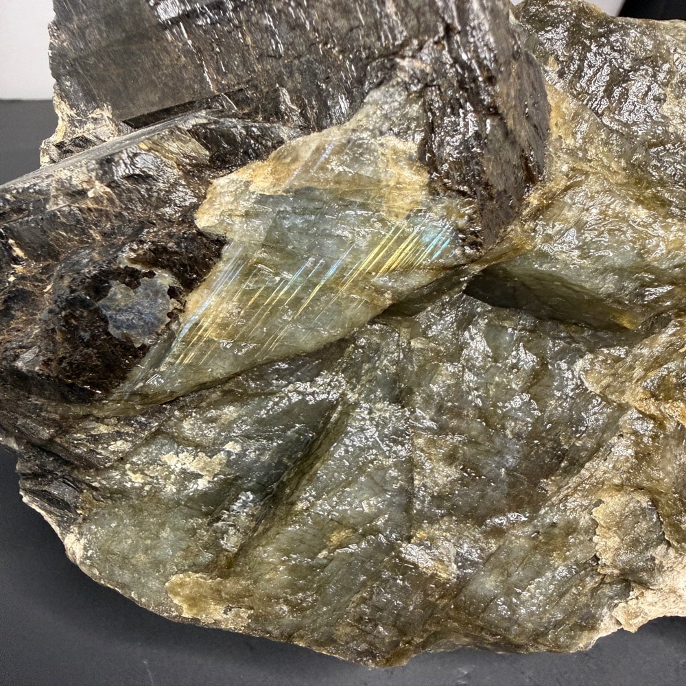 GR210 Labradorite - Image 6