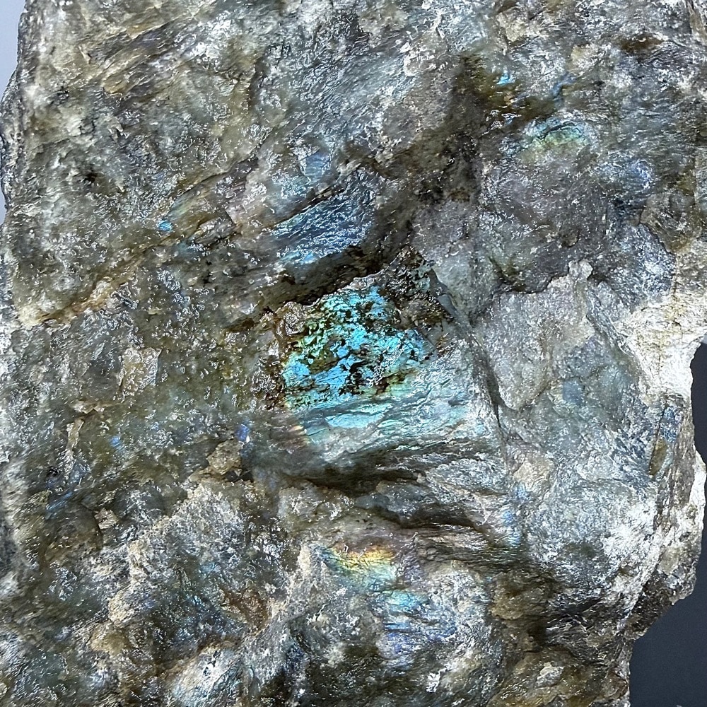 GR210 Labradorite