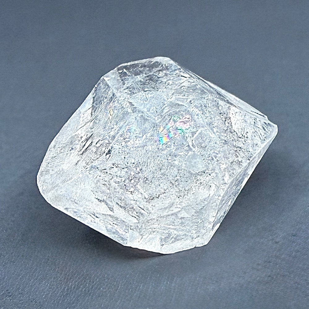 M819 Petroleum Quartz Crystal - Image 5