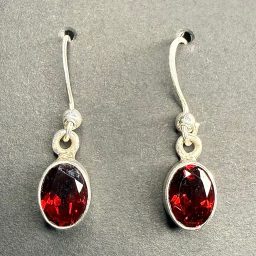 E100 Garnet