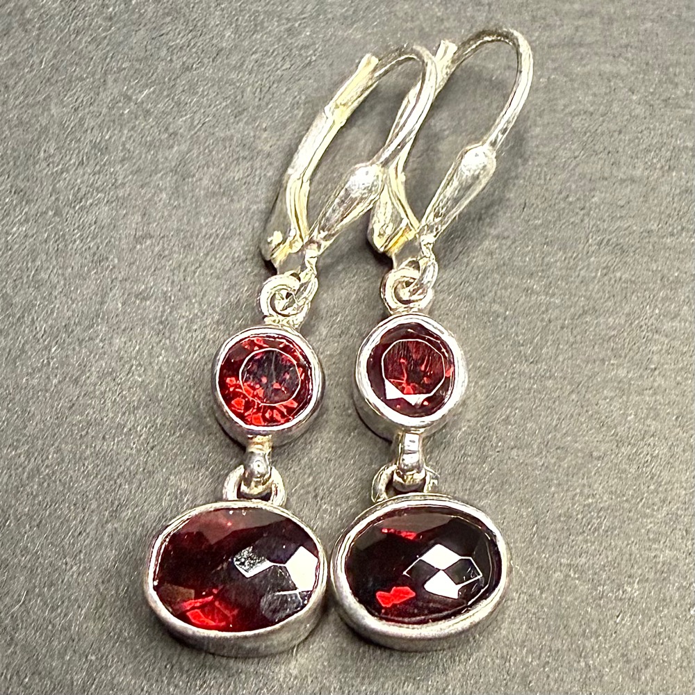 E704 Garnet