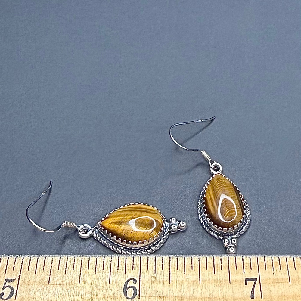 E803 Tiger Eye