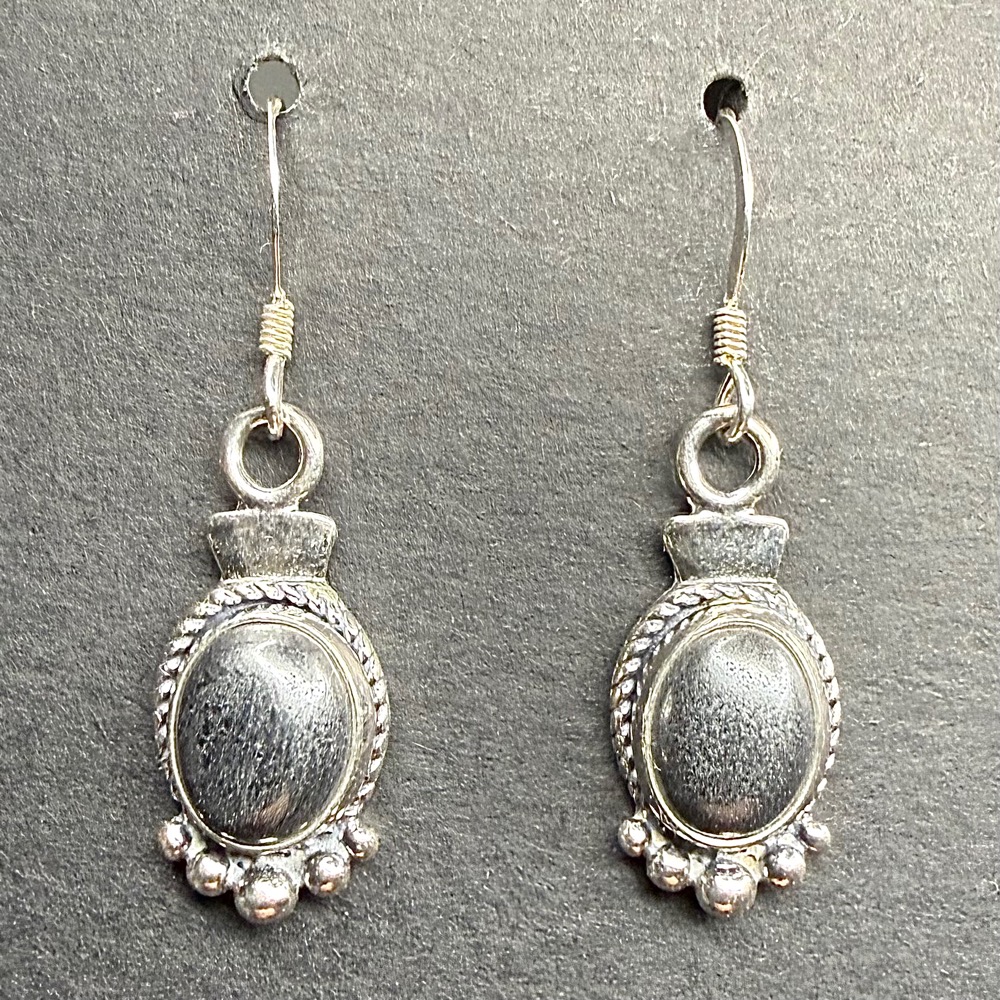 E814 Hematite