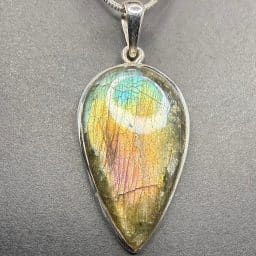 PN205 Labradorite
