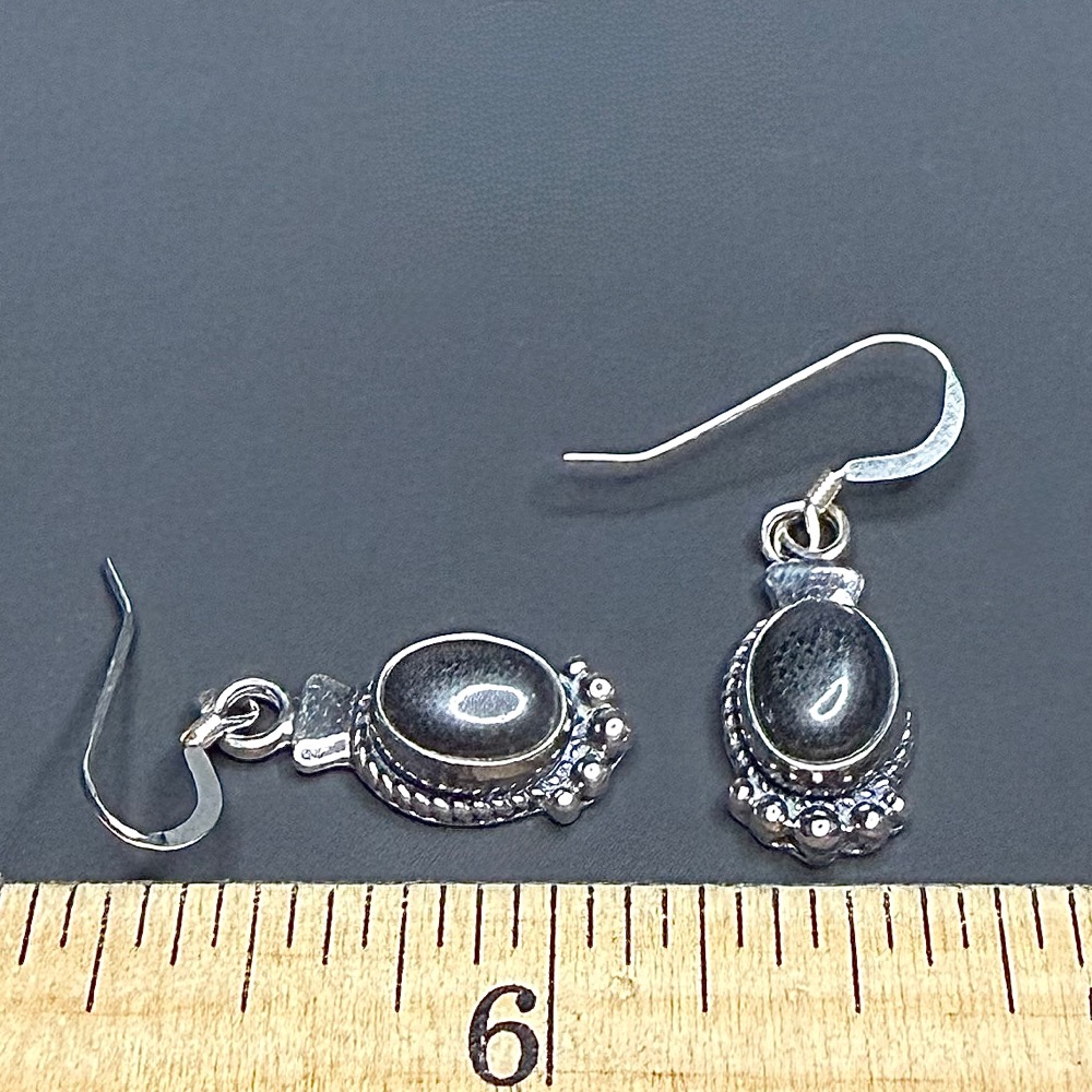 E814 Hematite