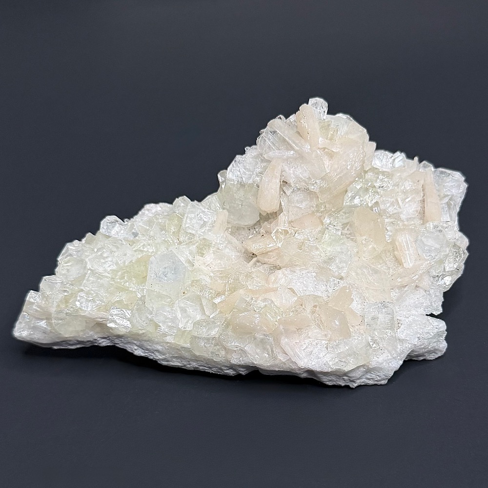 M505 Stilbite with Apophyllite