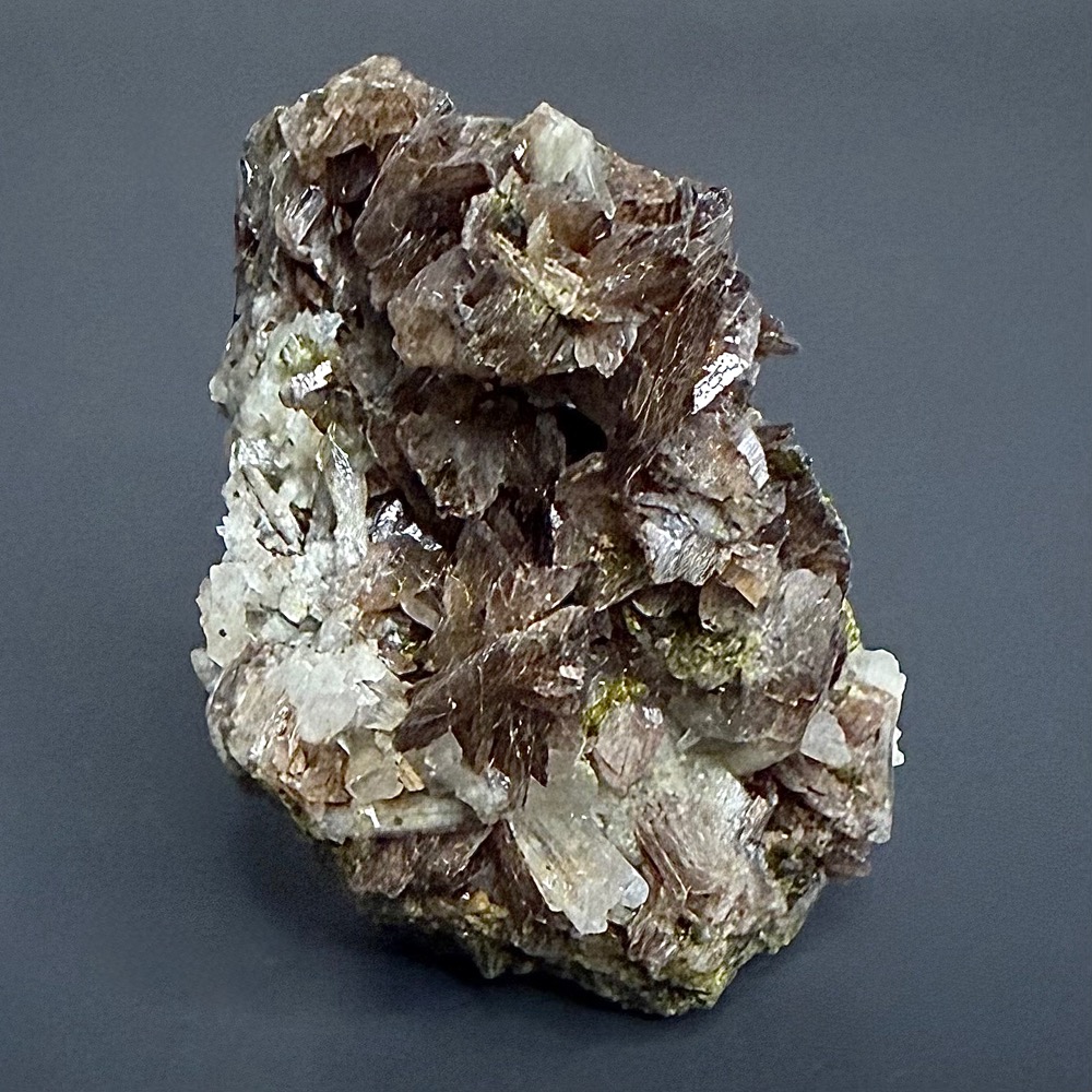 M715 Epidote Quartz Axinite