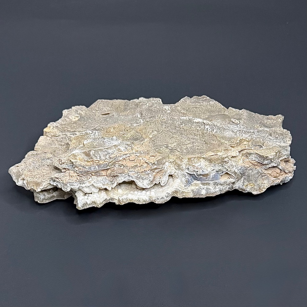 M817 South Dakota Chalcedony & Calcite