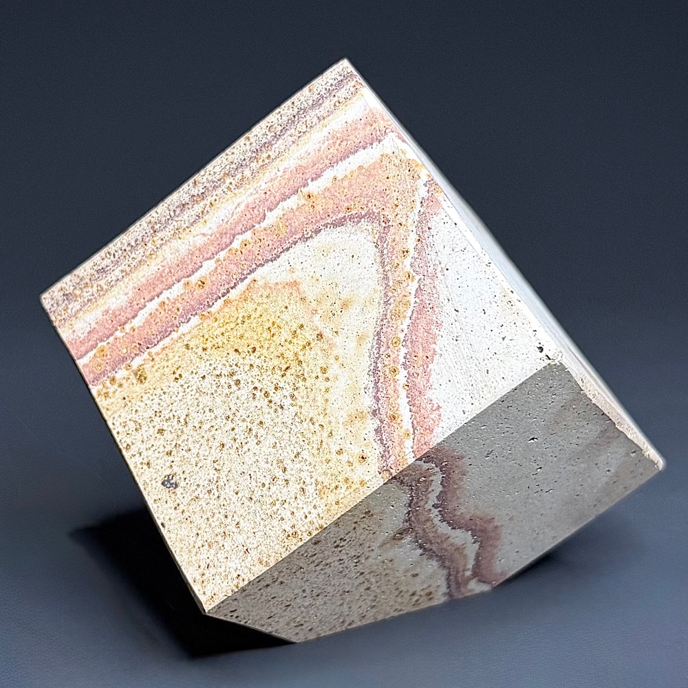 PR607 Rhyolite Cube
